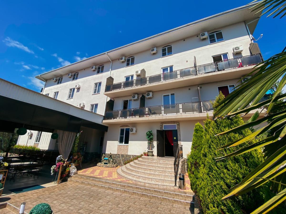 Park-Hotel Abkhazia Tsandrypsh ภายนอก รูปภาพ