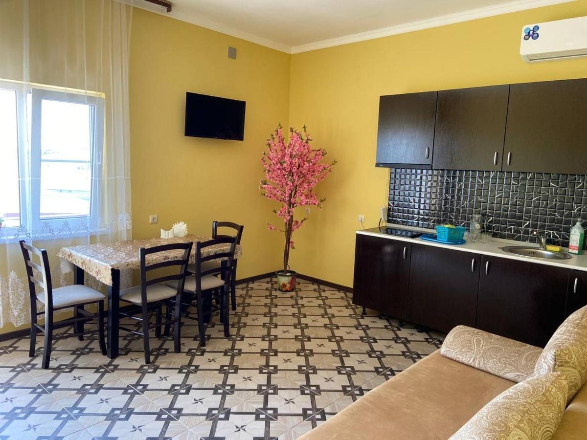 Park-Hotel Abkhazia Tsandrypsh ภายนอก รูปภาพ